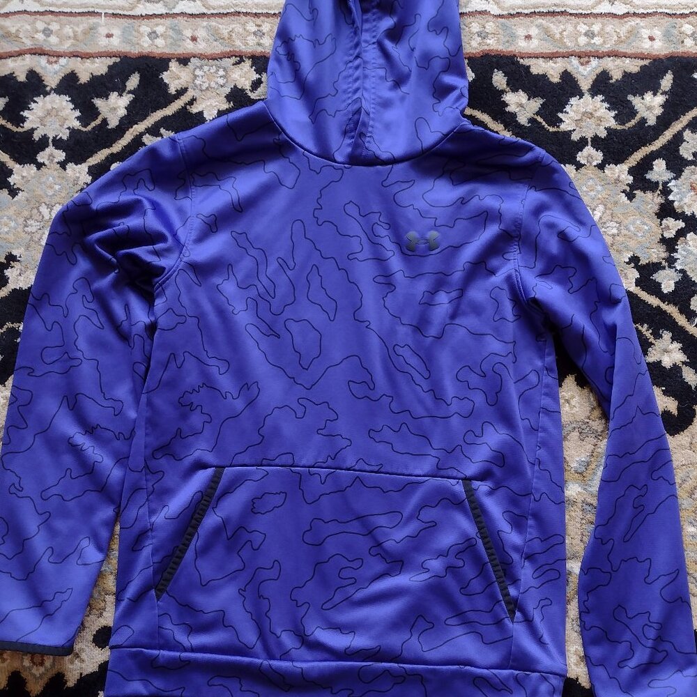 Under Armour Hoodie Size - Youth XL